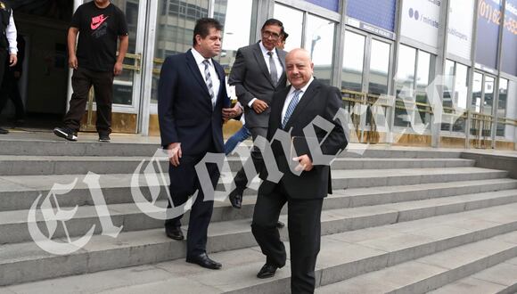 Alfonso Adrianzén acudió a declarar a la fiscalía por investigación de pagos desde Essalud. (Foto: GEC)