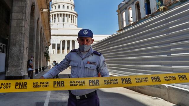 Una semana después de las protestas en Cuba, las calles son de la Policía