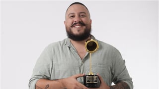 El Cholo Mena, ganador de los Premios Luces 2021: el YouTuber que prefiere comer antes que jugar play y se convirtió en crítico gastronómico