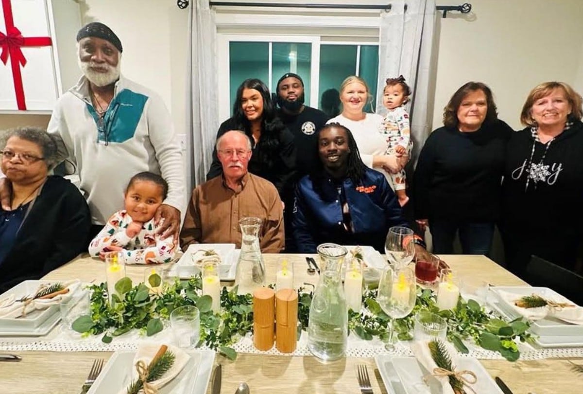 Los Miller y Lockhart pasaron el Día de Acción de Gracias juntos. (Foto: Instagram cityofaurorail)