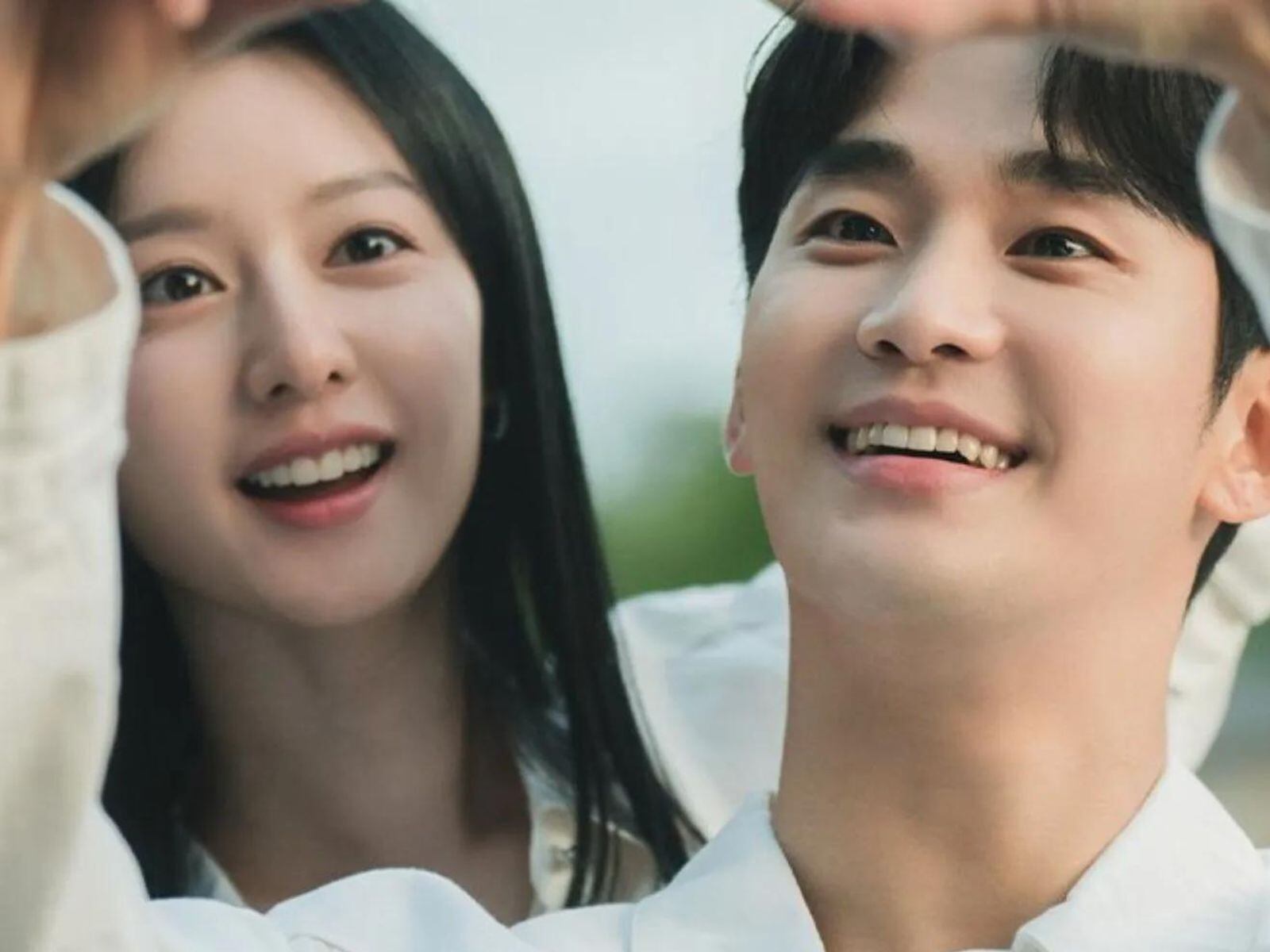 Kim Ji-won y Kim Soo-hyun interpretan a Hong Hae-in y Baek Hyun-woo, respectivamente. Ambos le dan vida a la pareja protagonista de la serie coreana "Queen of Tears" (Foto: CJ E&M)