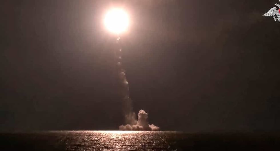 Rusia probó con éxito el misil balístico intercontinental Bulava desde un submarino. (Foto: AP).