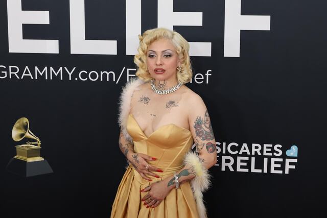 Mon Laferte en la alfombra roja del Grammy 2025. (Foto: Agencias)