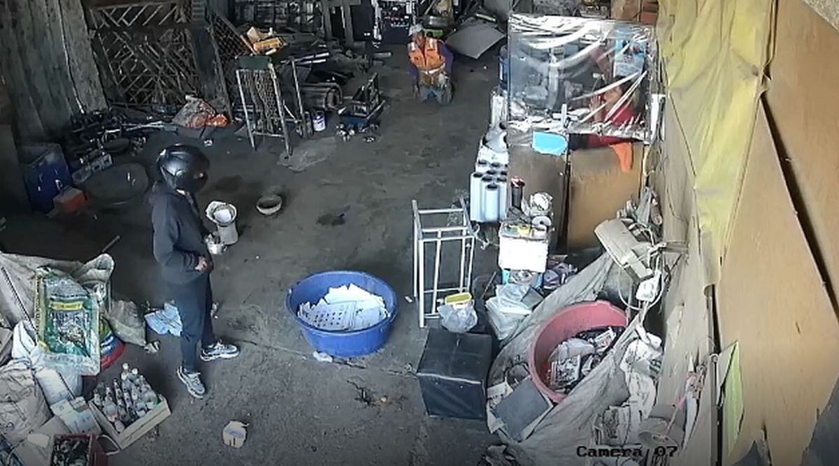 El asalto fue registrado por las cámaras de seguridad del local afectado | Captura de video / RPP Noticias