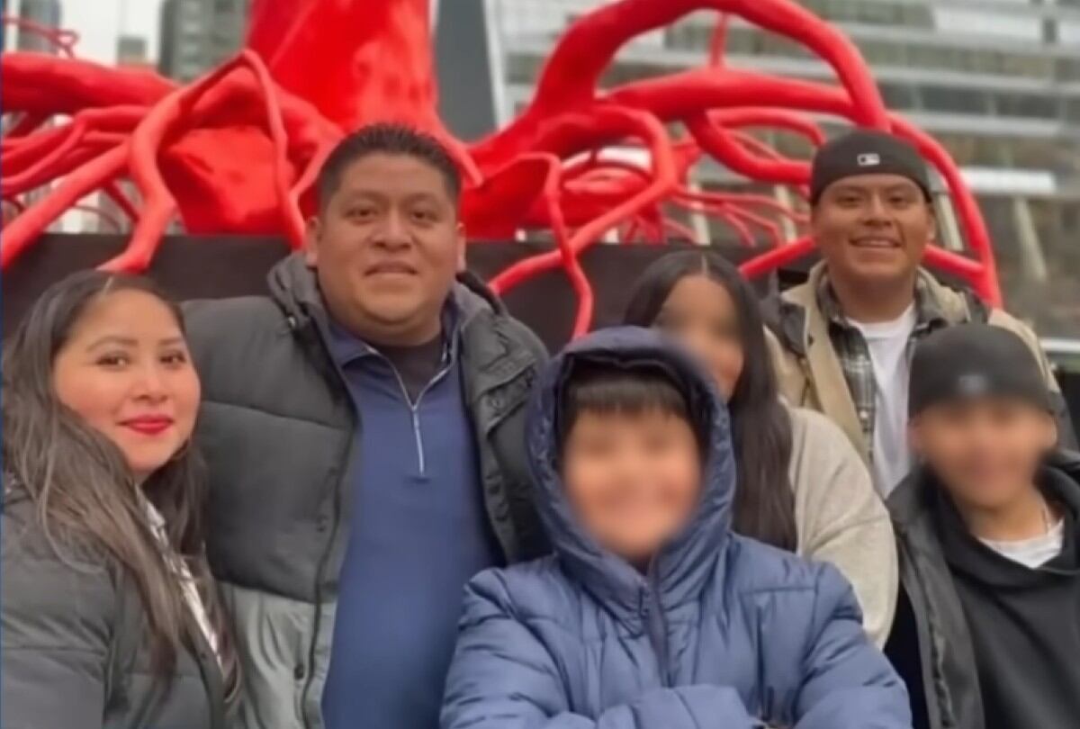 La familia de Alejandro Juárez culpa a ICE por haberlos separado y ruega que el padre pueda volver con ellos a Nueva York. | Crédito: Noticias Telemundo