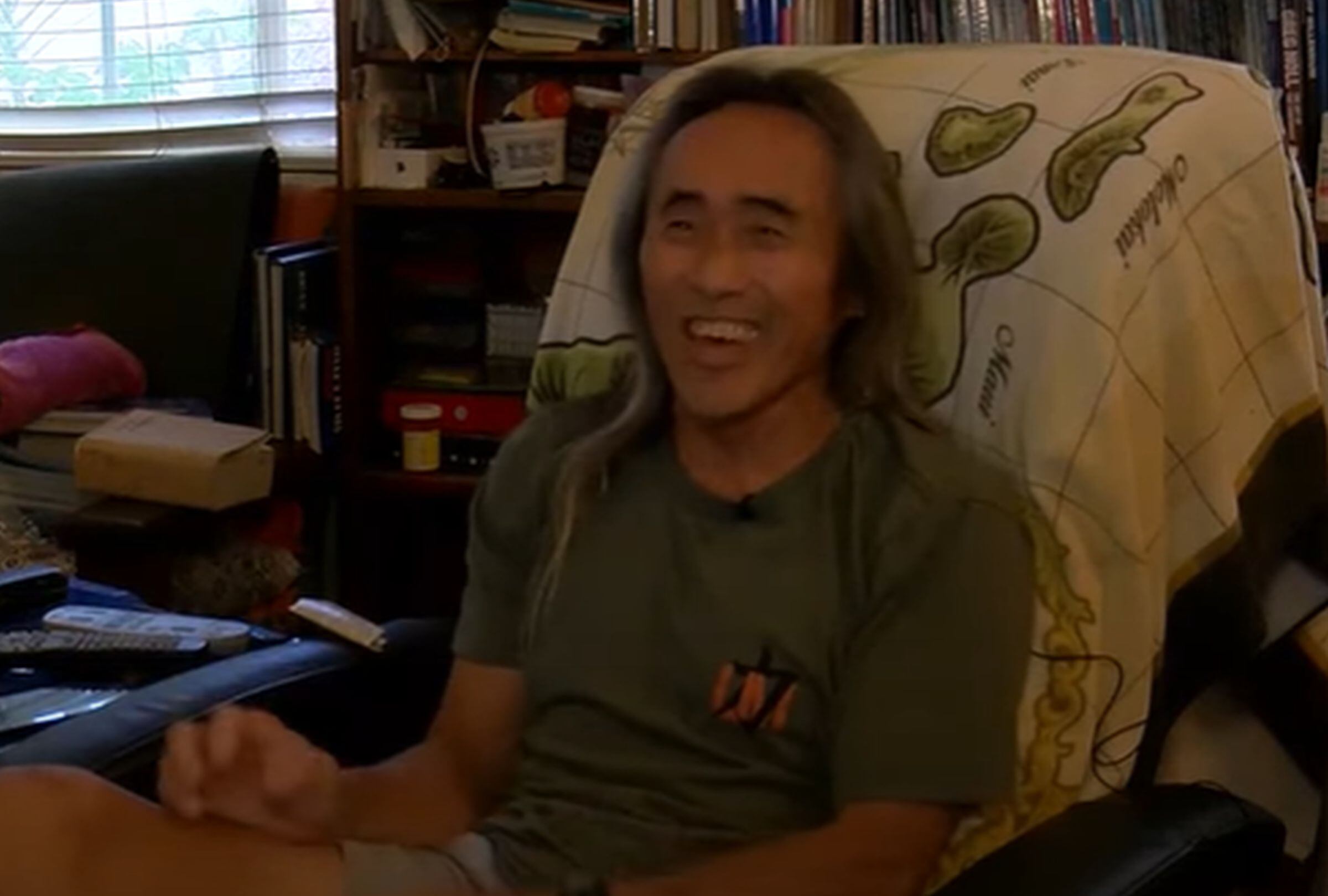 En esta imagen aparece Kenji Nonaka, el protagonista de esta historia. (Foto: Hawaii News Now / YouTube)