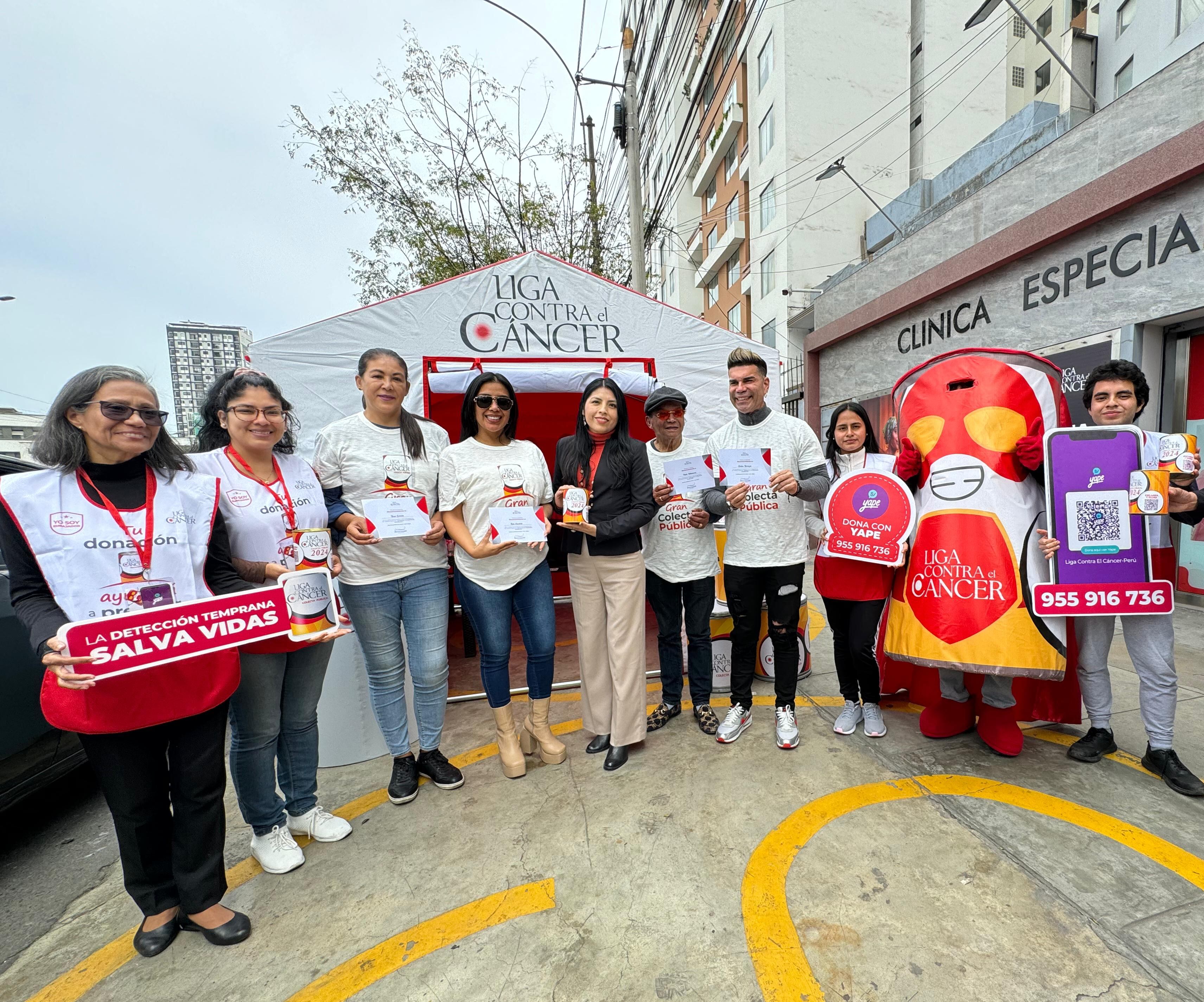 Pablo Villanueva ‘Melcochita’, Rosa García, Kate Candela y Carlos ‘Tomate’ Barraza participan dela campaña benéfica. (LCC)