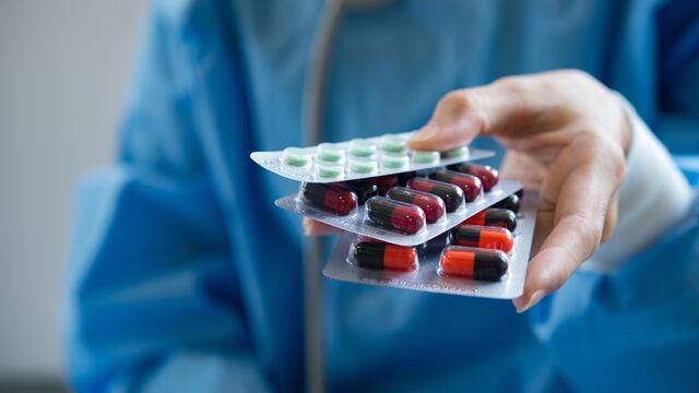 Colegio Químico Farmacéutico alerta desabastecimiento de medicamentos y dispositivos médicos en diferentes regiones