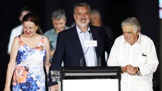 Alejandro Guillier cierra campaña en Chile apoyado por Mujica