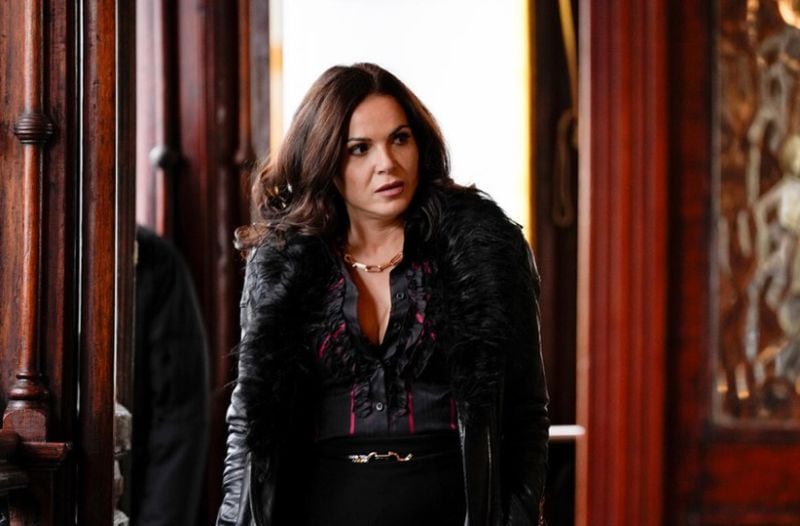 Lana Parrilla en una escena de "The Rainmaker", lo nuevo de Universal+