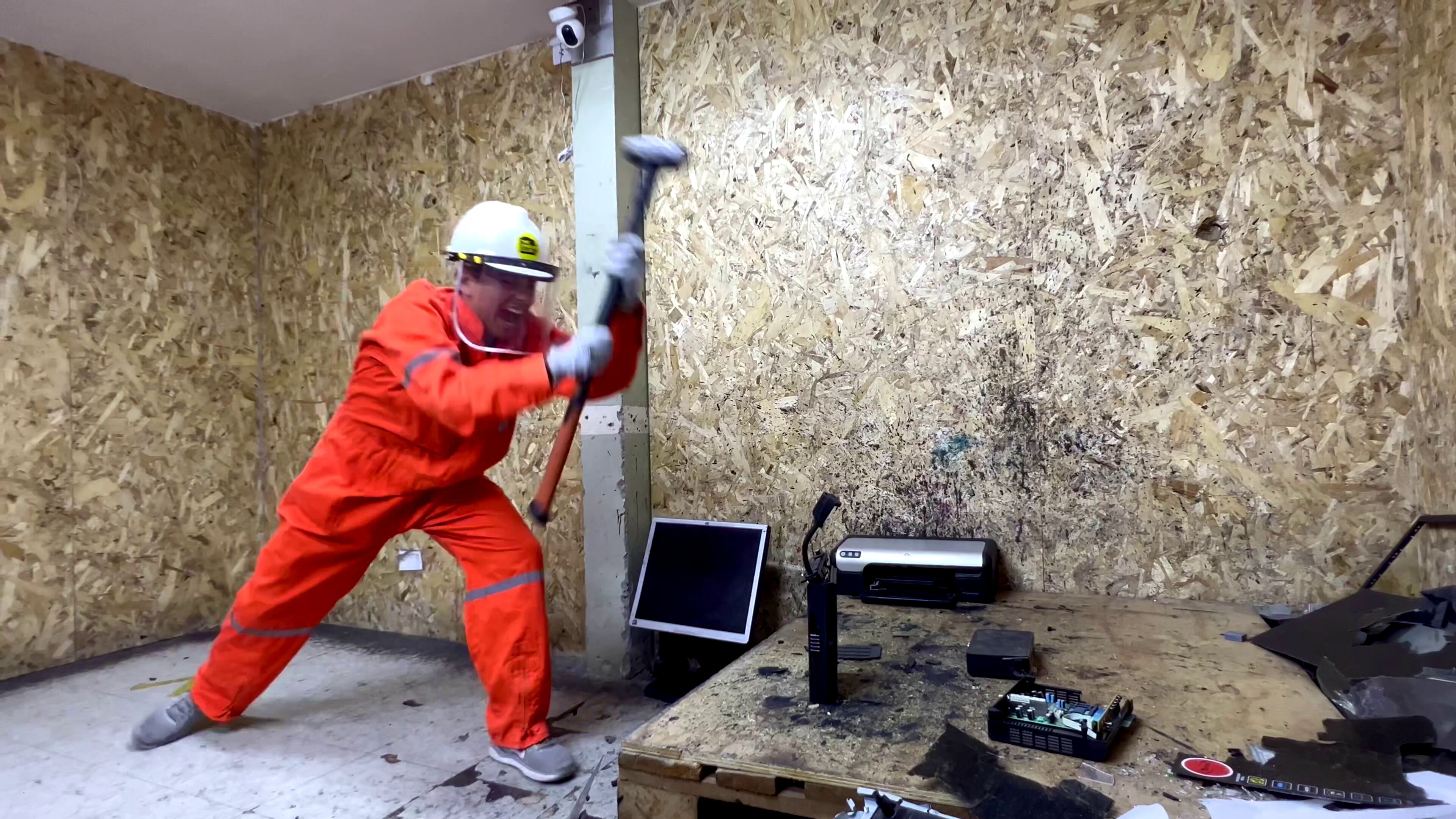 los cuartos de ira son una opción entretenida para liberar el estrés. sin embargo, no deben ser usados como solución de problemas u otros diagnósticos. para ello, es importante acudir a terapia. (Foto: The Smash Club)