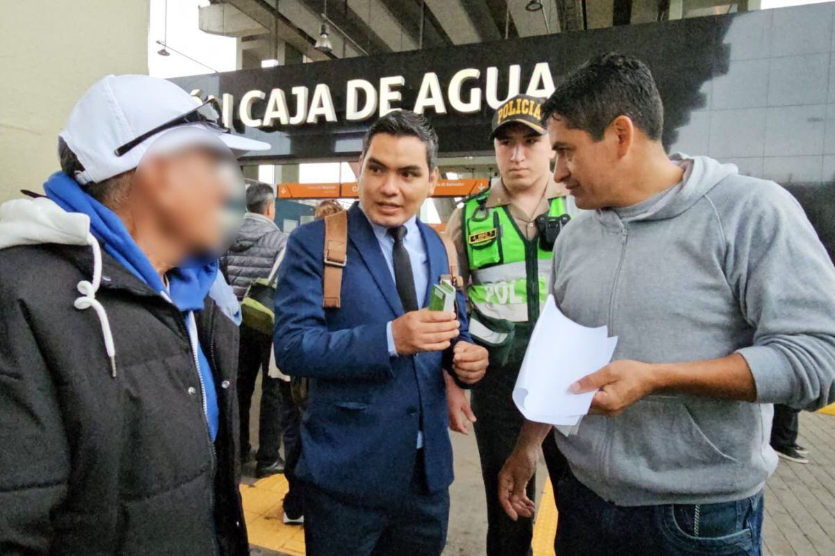 Fiscalía ejecuta operativo para detener a los ‘tarjeteros’ que operan en las estaciones de la Línea 1 del Metro de Lima. (Foto: Ministerio Público/Twitter)