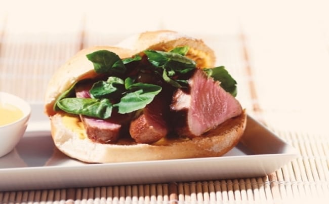 Pan con atún