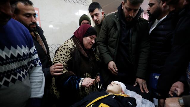 Un niño y un adolescente palestinos mueren por fuego israelí en Cisjordania ocupada