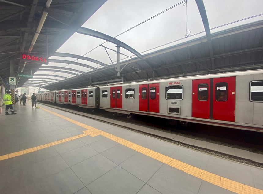Los 5 trenes Ansaldo, como el de la imagen, serán reemplazados por su antigüedad. (Foto: Gestión)