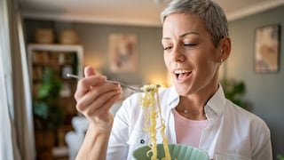 ¿Empiezas por el arroz o la pasta? El primer bocado del almuerzo define tus picos de azúcar