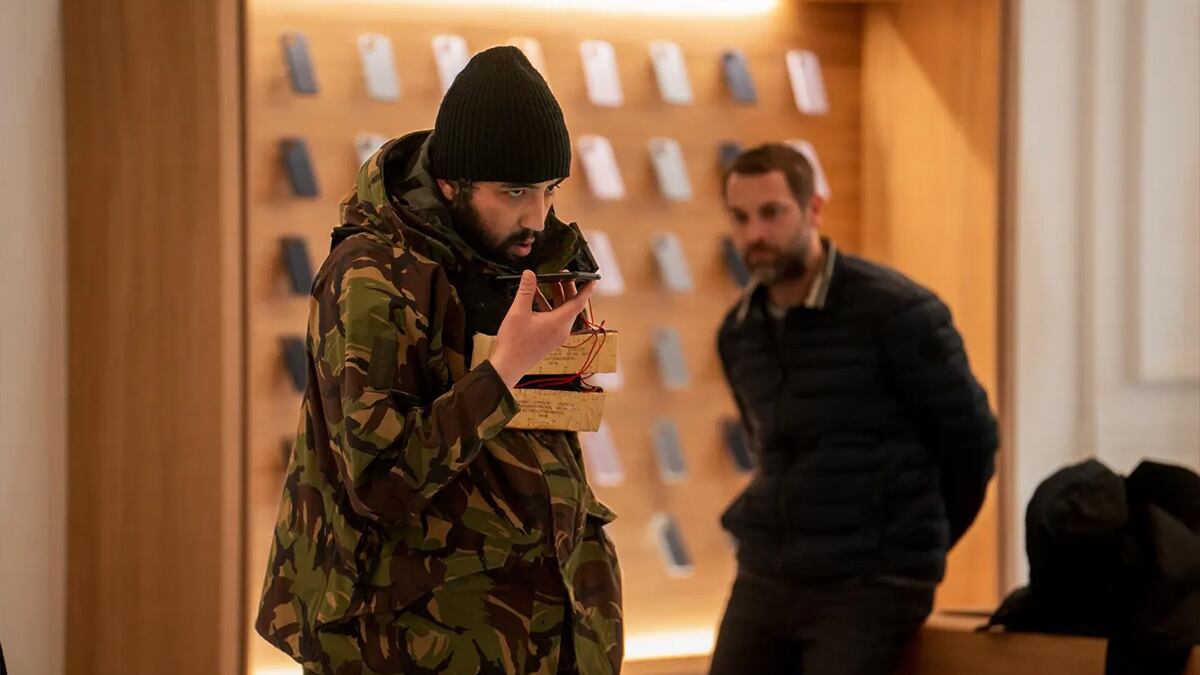 No se sabe si la solicitud de una limusina mostrada en "iRehén" fue una exigencia real o una adición de los guionistas. | Foto: Netflix