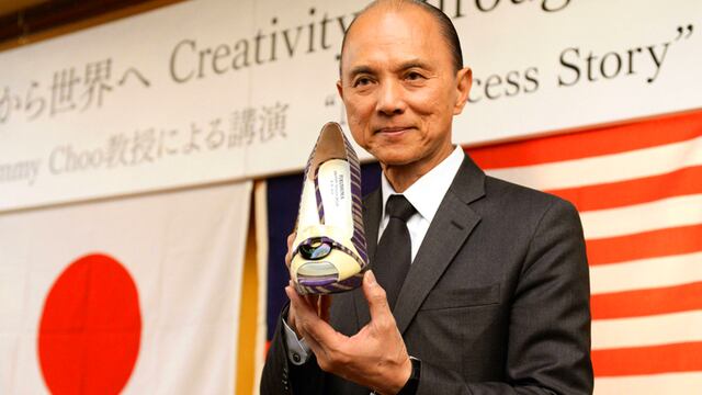 Jimmy Choo presenta línea de zapatos inspirados en Fukushima
