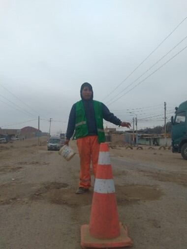 La Brigada para la Protección Escolar (BAPE) se ha organizado para regularizar el tránsito en la zona . (Foto: Franck Timoteo Marchán/Adriana Leiva Licas).