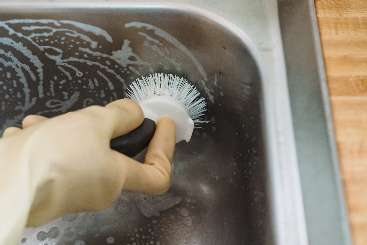 No solo debes preocuparte por la limpieza externa de tu fregadero, sino porque las tuberías estén bien cuidadas. (Foto: Pexels)