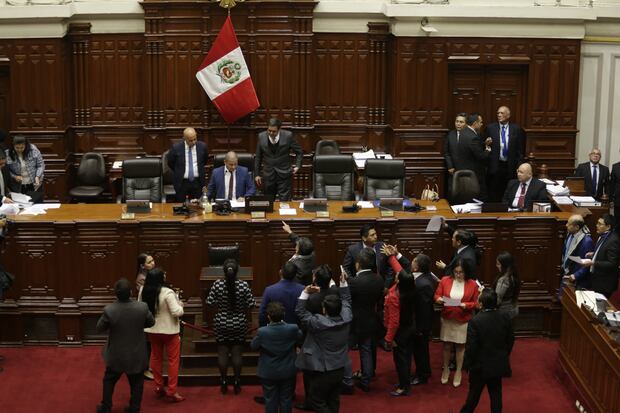 La Comisión de Trabajo y Seguridad del Congreso aprobó un dictamen que amplía los derechos laborales de los trabajadores bajo el régimen especial de Contratación Administrativa de Servicios (CAS) en el sector público. "Diario El Comercio. Todos los derechos reservados."