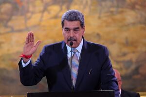 Maduro da 90 días a comisión para elaborar proyecto definitivo de reforma constitucional en Venezuela
