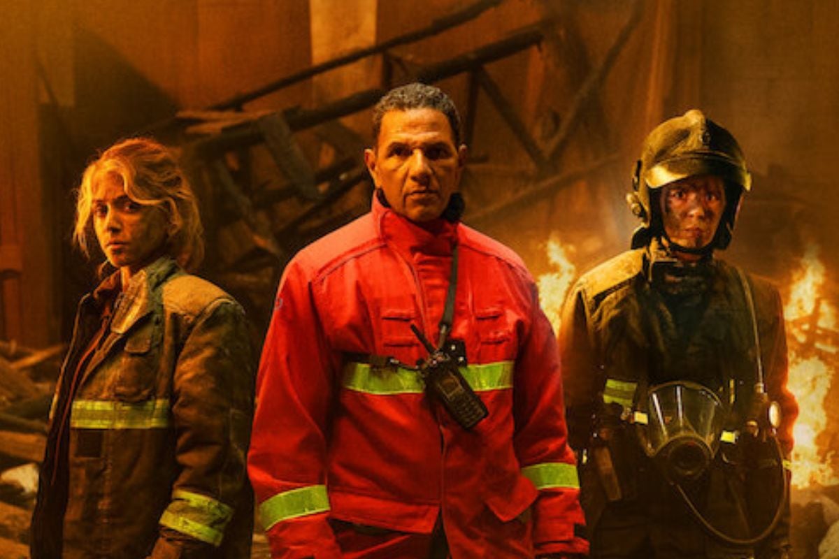 Roschdy Zem, Alice Isaaz y Caroline Proust protagonizan la serie "Notre-Dame" que cuenta la historia del incendio en París (Foto: Netflix)