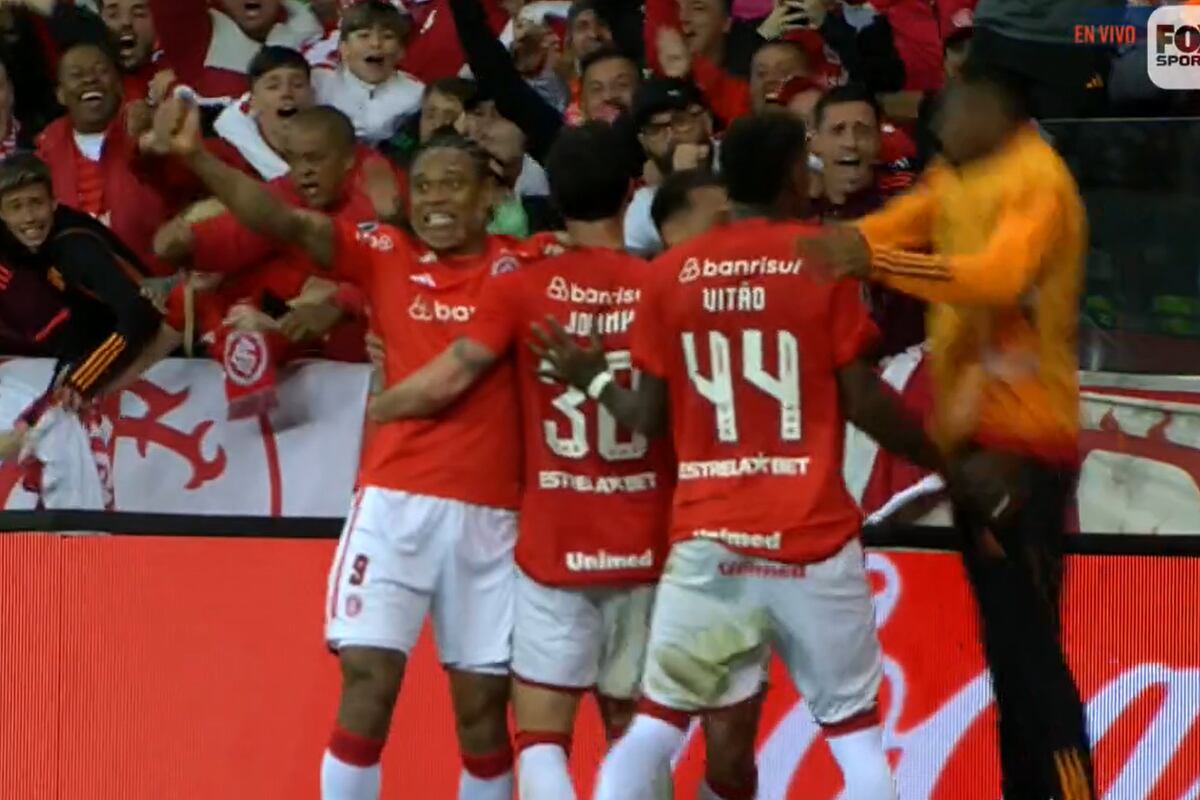 El ‘10′ del Inter anotó el segundo para los suyos tras un tiro libre que se desvió en la barrera de los ‘millonarios’.