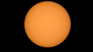 Mercurio se vio como un pequeño punto al pasar frente al Sol