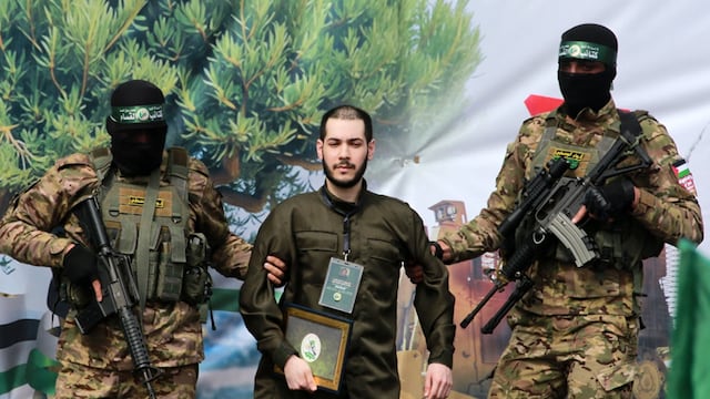 Hamás dice que ataque de Israel a Gaza expone a los secuestrados a un “destino incierto”