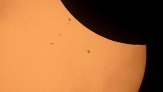 La Estación Espacial Internacional hizo el más curioso ‘photobomb’ del eclipse solar