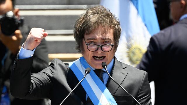 Las dos caras del ajustazo sin precedentes de Milei en Argentina