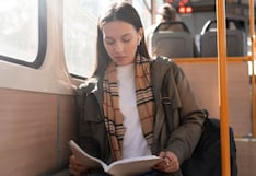 La psicología dice que las personas que prefieren sentarse lejos de las demás en el autobús o en salas de espera intenta buscar espacios de seguridad