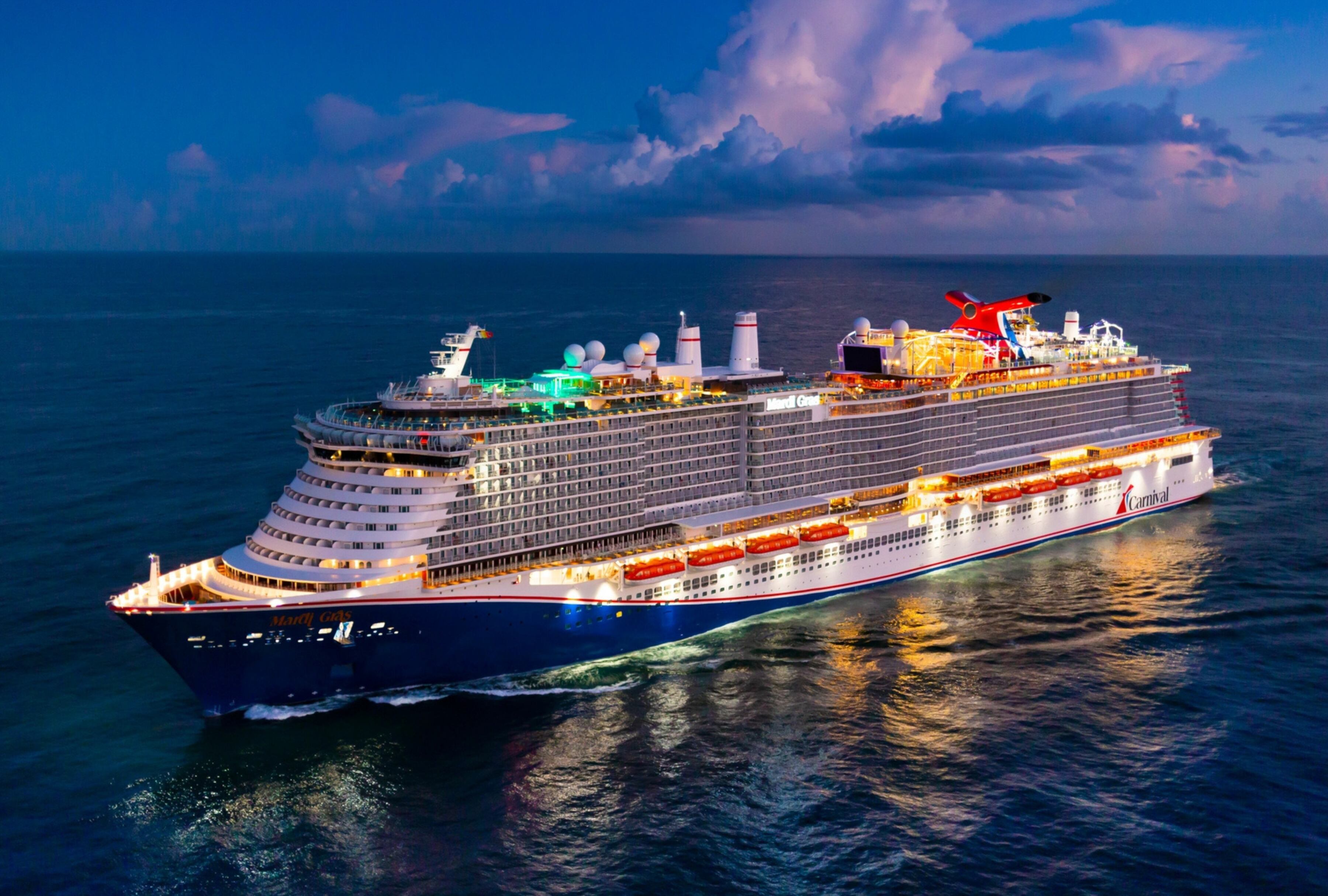 Carnival Cruise Line cancela cinco cruceros para 2027 debido a un cambio en su programa de dique seco. Los pasajeros afectados por esta cancelación recibirán un reembolso completo o un crédito para futuras reservas. | Crédito: carnival-news.com