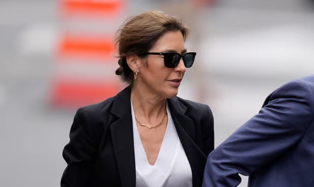 Hallie Biden, la viuda de Beau Biden, llega a la corte de Delaware. (Matt Rourke/AP).