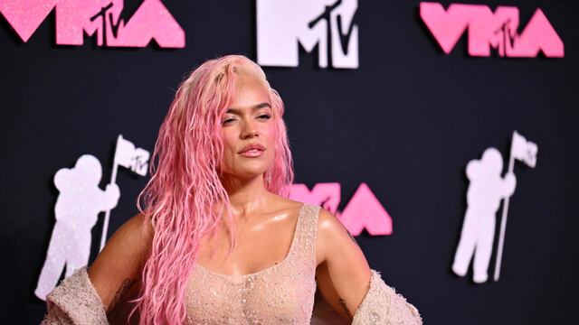 Karol G sorprende con look de transparencias en los MTV VMA’s 2023