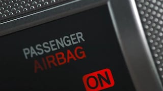 Seguridad en autos: ¿son peligrosos los airbags para los niños?