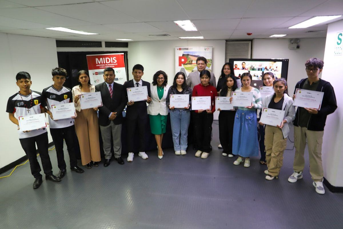 Más de 120 jóvenes de centros poblados accedieron a Beca 18 con apoyo de los Tambos.