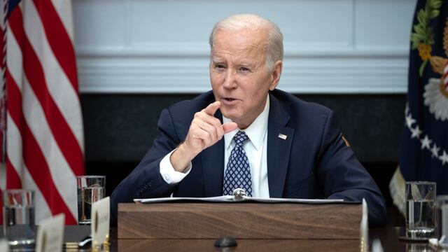 Biden pide prohibir los rifles de asalto tras enésimo tiroteo masivo en EE.UU.