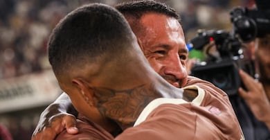 El emotivo festejo de Lapadula tras darle el agónico triunfo a la U en el Monumental