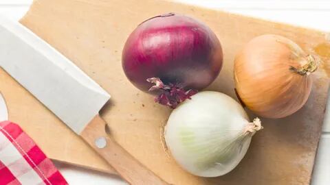 Las cebollas son un ingrediente básico en nuestra cocina, que brinda gran sabor a una variedad de preparaciones (Foto: freepik)