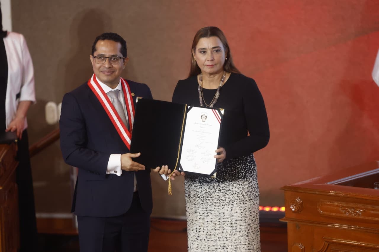 Karla Melissa Schaefer Cuculiza (Fuerza Popular) - Senador distrito múltiple - Piura
