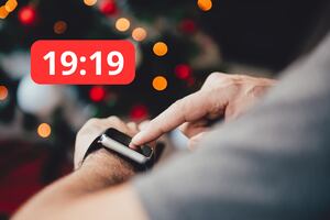 El significado de mirar a cada rato la hora espejo 19:19, de acuerdo a la numerología