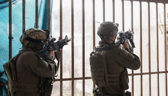 Tropas sobre el terreno en la Franja de Gaza, en medio de batallas en curso entre Israel y el grupo militante palestino Hamás. (Foto del ejército israelí / AFP)