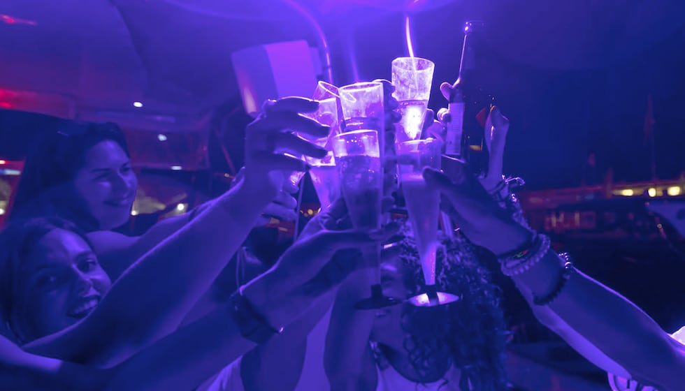 Estado de emergencia: ¿abrirán las discotecas y bares el 31 de octubre? Esto indica El Peruano | Foto: Freepik