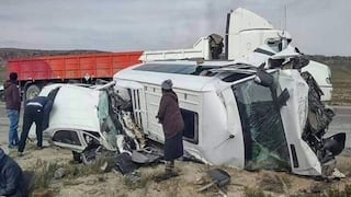 Arequipa-Puno: choque entre minivan y auto en carretera deja al menos cinco muertos y 16 heridos | VIDEO