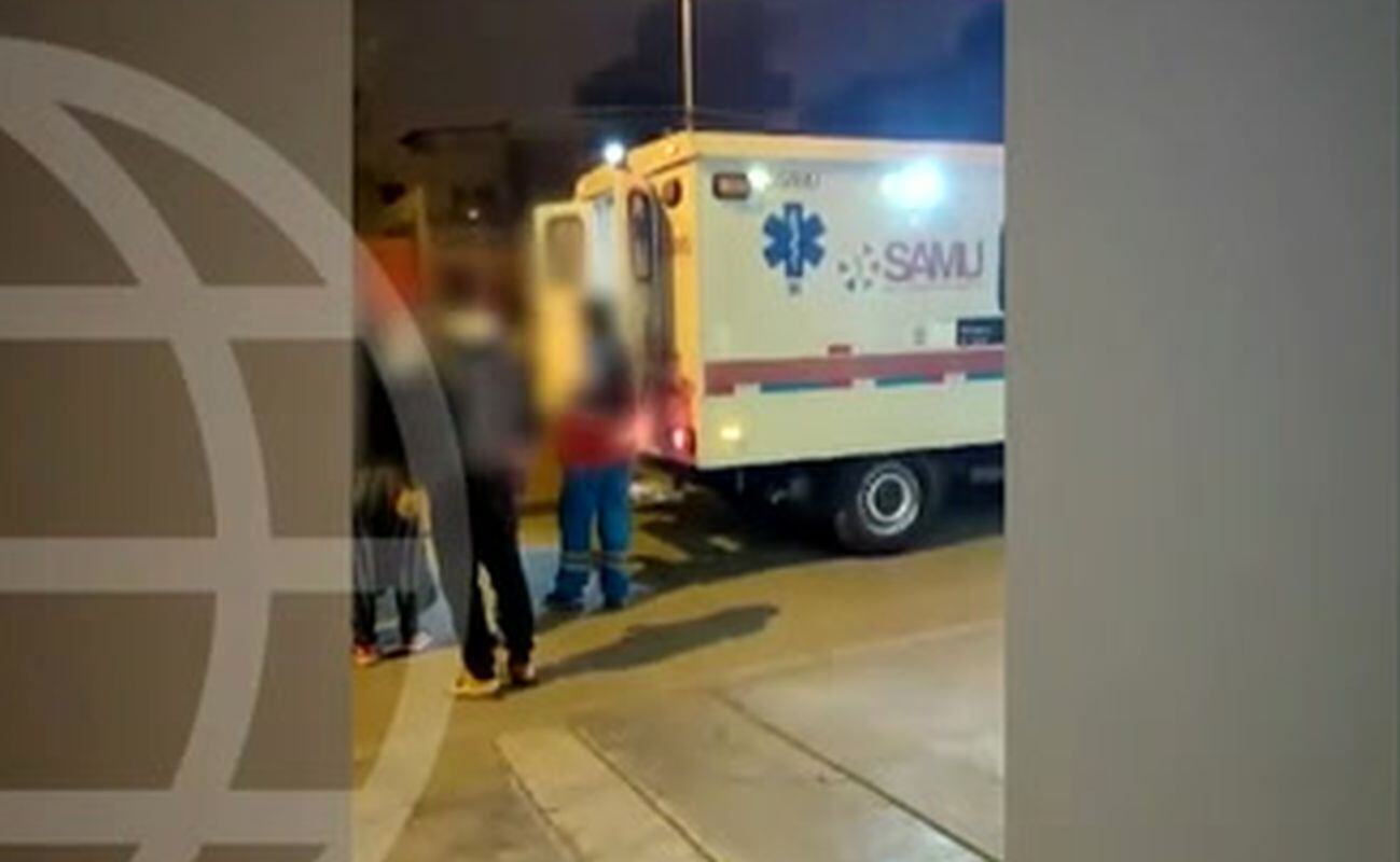 La mujer fue llevada al hospital Sergio Bernal, pero falleció. Foto: América Noticias