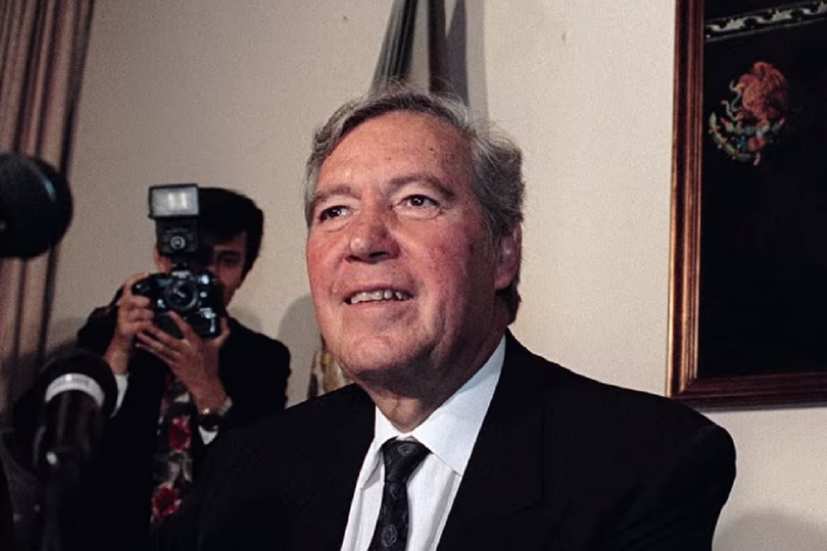 Carlos Hank González fue nombrado jefe del Departamento del Distrito Federal (DDF) por José López Portillo (Foto: Netflix)