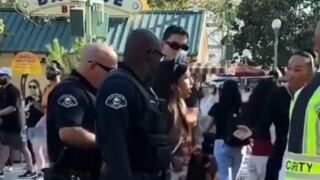 Mujer es esposada y retirada de Disneyland tras confuso incidente: ¿qué ocurrió?