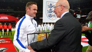 Inglaterra vs. Eslovenia: Rooney y el homenaje por partido 100